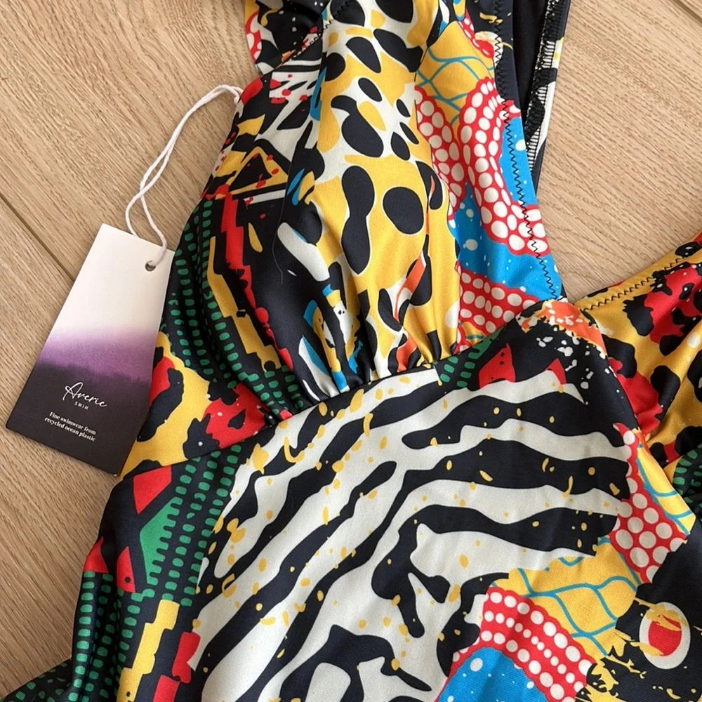 NWT Averie Harlow Plunge One Piece Ruffle Swimsuit | Wilde Print on Black - Picture 10 of 12